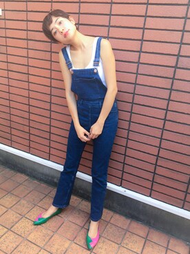 「MONKI（モンキ）のアイテム（オールインワン・サロペット）」を使った、ベイカー恵利沙さん（レディース・164cm）の夏コーディネート