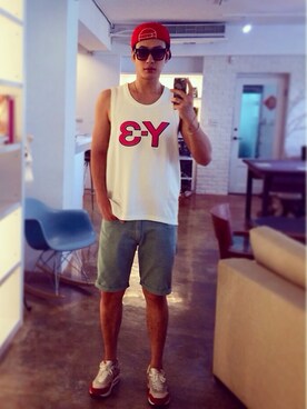 「Mostly Heard Rarely Seenのアイテム（キャップ、レッド系）」を使った、Samuel Lienさん（メンズ・179cm）の夏コーディネート