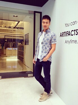「UNIQLO（ユニクロ）のアイテム（Tシャツ/カットソー、ホワイト系）」を使った、Samuel Lienさん（メンズ・179cm）の夏コーディネート
