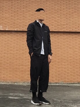 「Carhartt（カーハート）のアイテム（トレンチコート）」を使った、iam豆腐さん（メンズ・180cm）の冬コーディネート