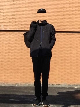 「Carhartt（カーハート）のアイテム（トレンチコート）」を使った、iam豆腐さん（メンズ・180cm）の冬コーディネート