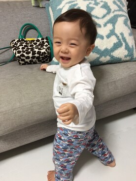 「ZARA KIDSのアイテム（Tシャツ/カットソー、ホワイト系）」を使った、︎masanpaさん（キッズ・90cm）の秋コーディネート
