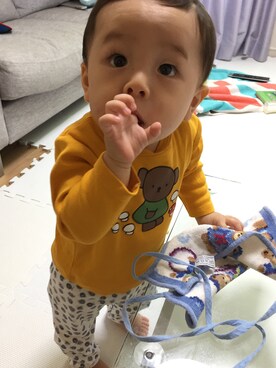 「UNIQLO（ユニクロ）のアイテム（ママ＆ベビー、ホワイト系）」を使った、︎masanpaさん（キッズ・90cm）の秋コーディネート