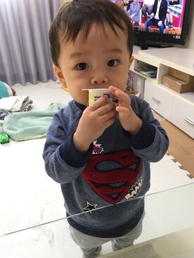 「H&M（エイチ・アンド・エム）のアイテム（スウェット、ブルー系）」を使った、︎masanpaさん（キッズ・90cm）の秋コーディネート
