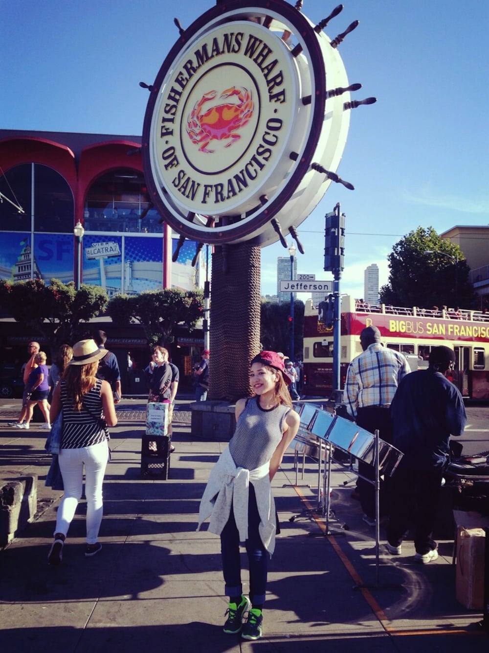 「サンフランシスコ、sanfrancisco、旅行」｜「FTCのGREETINGS CAMP CAP（キャップ、レッド系）」を使った、miyuzonoさん（レディース・157cm）の秋コーディネートの1枚目の写真