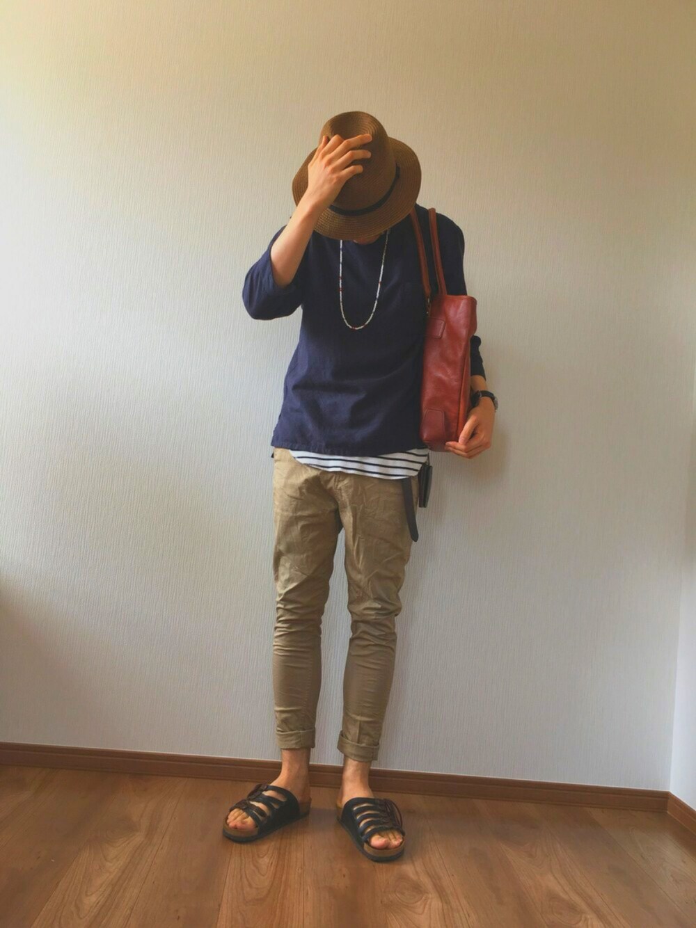 「BIRKENSTOCKのアイテム（サンダル、ブラック系）」を使った、たむろうさん（メンズ・175cm）の夏コーディネートの1枚目の写真