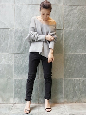 「グレーニット」｜MIKAさん（レディース・160cm）の冬コーディネート