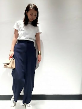 「GOLDEN GOOSE（ゴールデングース）のアイテム（スニーカー）」を使った、MIKAさん（レディース・160cm）の秋コーディネート