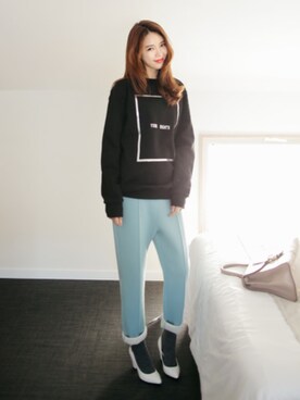 「holiday」｜「アイテム（スウェット）」を使った、Seoulgreatさん（レディース・163cm）の春コーディネート