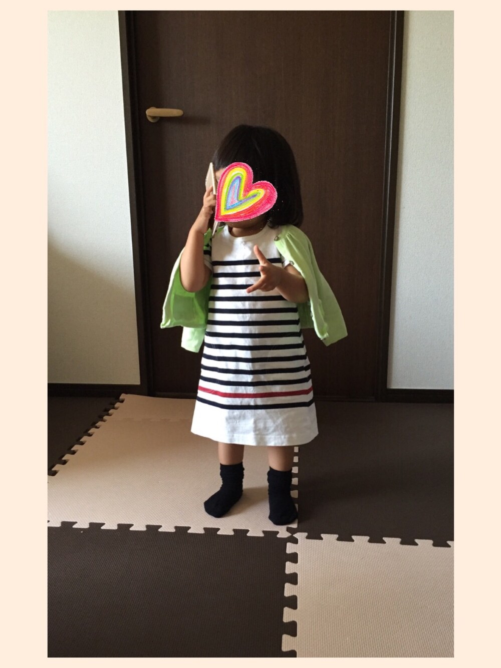 「おうち」｜「ZARAのアイテム（カーディガン/ボレロ、グリーン系）」を使った、satohiさん（キッズ・80cm）の夏コーディネートの1枚目の写真