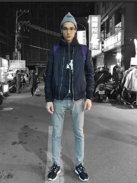 「PULL&BEAR（プルアンドベア）のアイテム（パーカー）」を使った、Mitchell Zero さん（メンズ・185cm）の冬コーディネート