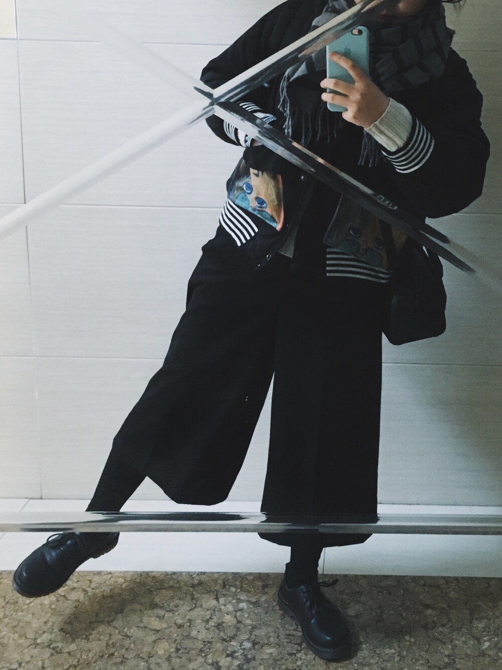 「MUJI Laboのアイテム（スウェット、ホワイト系）」を使った、salmonさん（レディース・153cm）の冬コーディネートの1枚目の写真