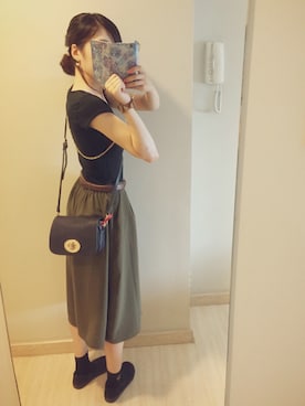 「海外」｜「アイテム（腕時計）」を使った、mariさん（レディース・158cm）の秋コーディネート