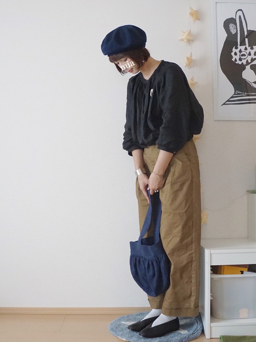 「秋のコーデ、シンプル、ブラック、fall、Lin français d'antan、VIEILLE、バレエシューズ、おめかしコーデ、ママコーデ、秋色」｜「URBAN RESEARCH DOORS WOMENSのDOORS タックワイドパンツ（その他パンツ、イエロー系）」を使った、ｍｉａ＊さん（レディース・160cm）の秋コーディネートの1枚目の写真