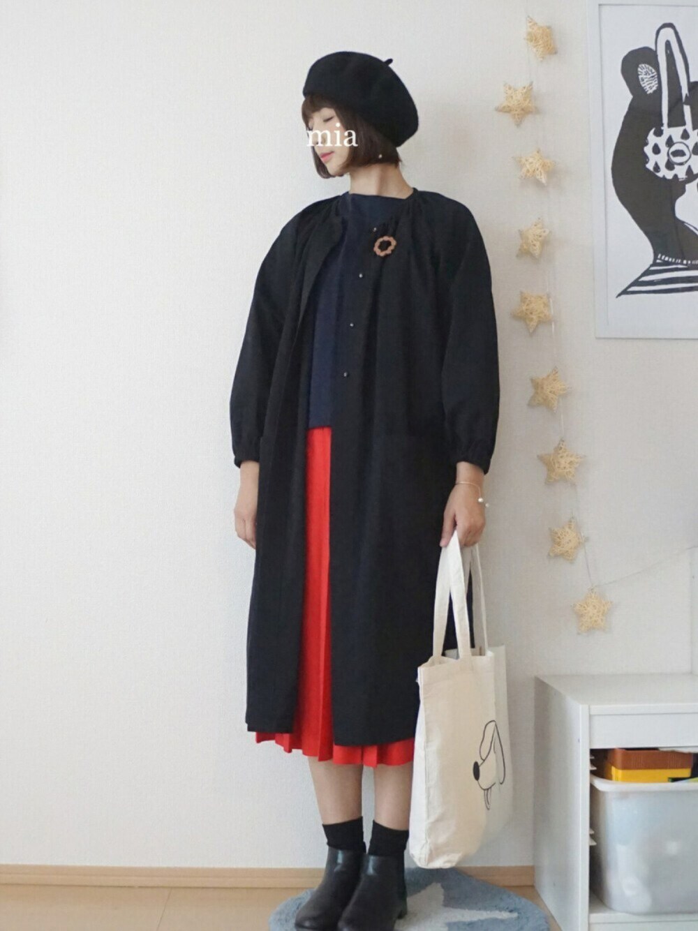 「秋のコーデ、ママコーデ、outfit、Lin français d'antan、ナチュラル、シンプルスタイル、プリーツスカート、black、ベレー帽推奨委員会、YAECA」｜「Lin francais d'antanのアイテム（ジャケット/アウター、ブラック系）」を使った、ｍｉａ＊さん（レディース・160cm）の秋コーディネートの1枚目の写真