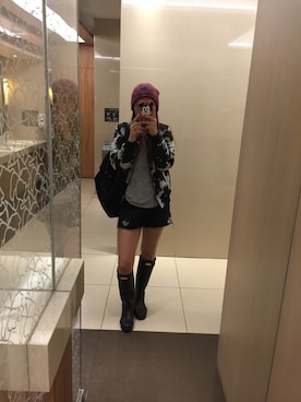 「Ed Hardy（エドハーディー）のアイテム（バッグ）」を使った、Ray Aureaさん（レディース・165cm）の秋コーディネート