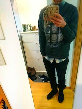 「スウェット×シャツ」｜富澤貞之さん（メンズ・168cm・20代）の冬コーディネート