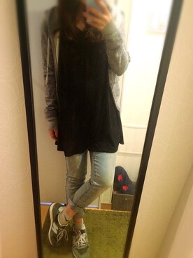 「アイテム（デニムパンツ、シルバー系）」を使った、☆☆さん（レディース・159cm）の春コーディネート