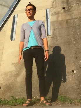 「semantic design（セマンティックデザイン）のアイテム（カーディガン/ボレロ）」を使った、英麿さん（メンズ・183cm）の夏コーディネート