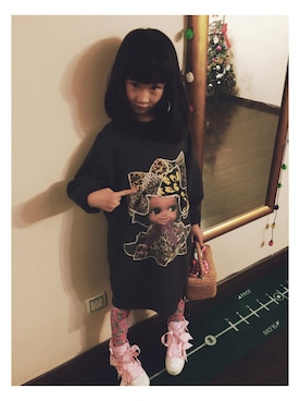 「アイテム（パンプス）」を使った、小朵咪子さん（キッズ・130cm）の冬コーディネート
