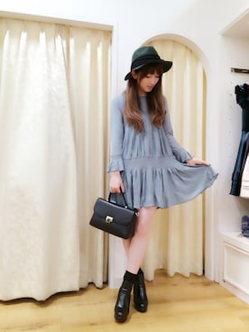 「Supreme.La.La.（シュープリームララ）のアイテム（その他シューズ）」を使った、Hikaru Mitomeさん（レディース・166cm）の秋コーディネート