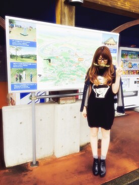 「Supreme.La.La.（シュープリームララ）のアイテム（その他シューズ）」を使った、Hikaru Mitomeさん（レディース・166cm）の秋コーディネート