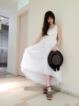 「Supreme.La.La.（シュープリームララ）のアイテム（サンダル）」を使った、Hikaru Mitomeさん（レディース・166cm）の夏コーディネート