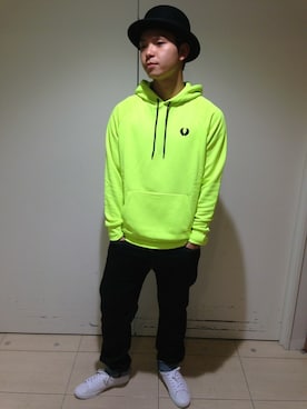 「FRED PERRY（フレッドペリー）のアイテム（パーカー）」を使った、YAMAUCHIさん（メンズ・172cm）の秋コーディネート