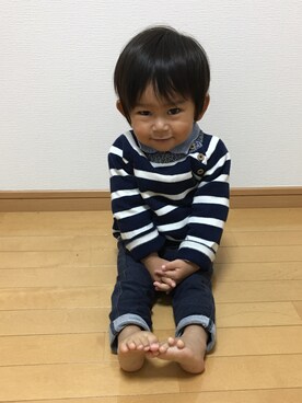 「H&M（エイチ・アンド・エム）のアイテム（ニット/セーター、ブルー系）」を使った、H&Rさん（キッズ・100cm）の秋コーディネート
