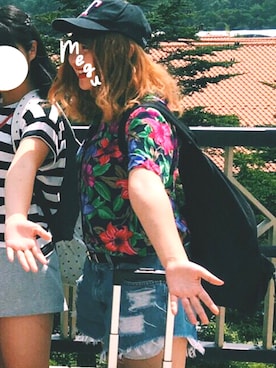 「travel」｜「アイテム（キャップ）」を使った、meguさん（レディース・158cm）の夏コーディネート