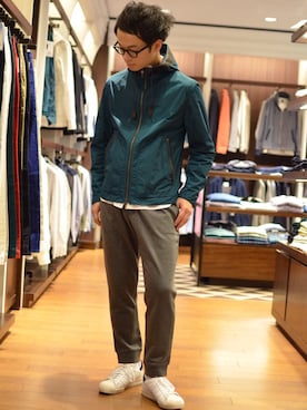 「TAKEO KIKUCHI（タケオキクチ）のアイテム（ブルゾン）」を使った、岡田　崇志さん（メンズ・174cm）の春コーディネート