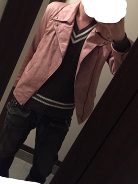「アイテム（ライダースジャケット、ピンク系）」を使った、くろさん（メンズ・177cm）の秋コーディネート