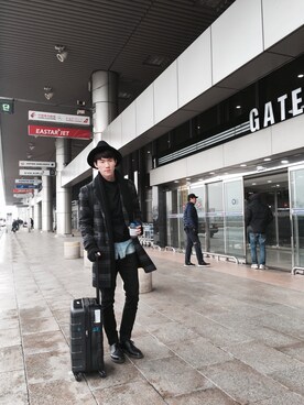 「SUPREME BEING（シュプリーム　ビ-イング）のアイテム」を使った、馮永成さん（メンズ・183cm）の冬コーディネート