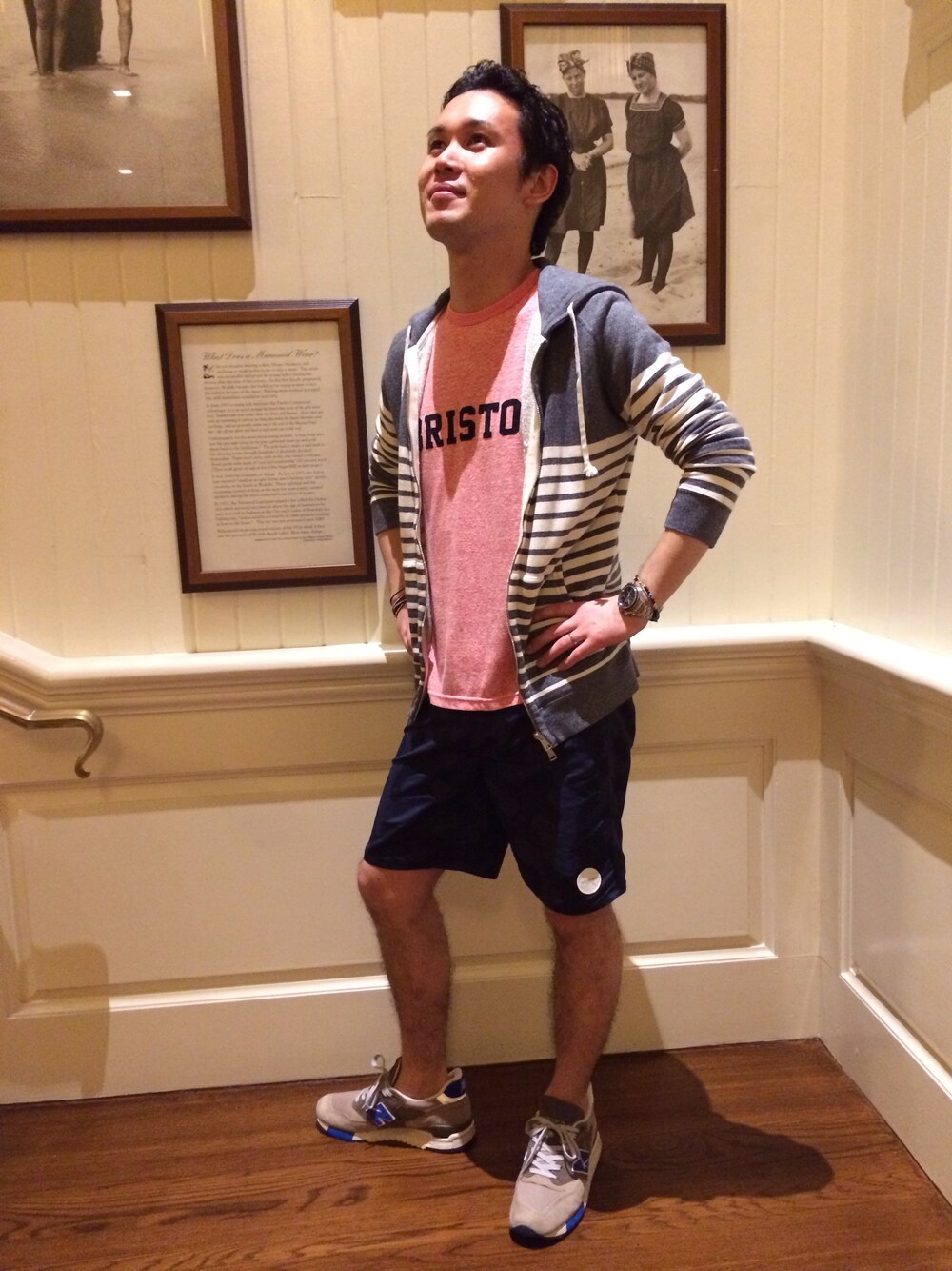 「RonHerman VINTAGEのアイテム（パーカー、グレー系）」を使った、echigo711さん（メンズ・170cm）の春コーディネートの1枚目の写真