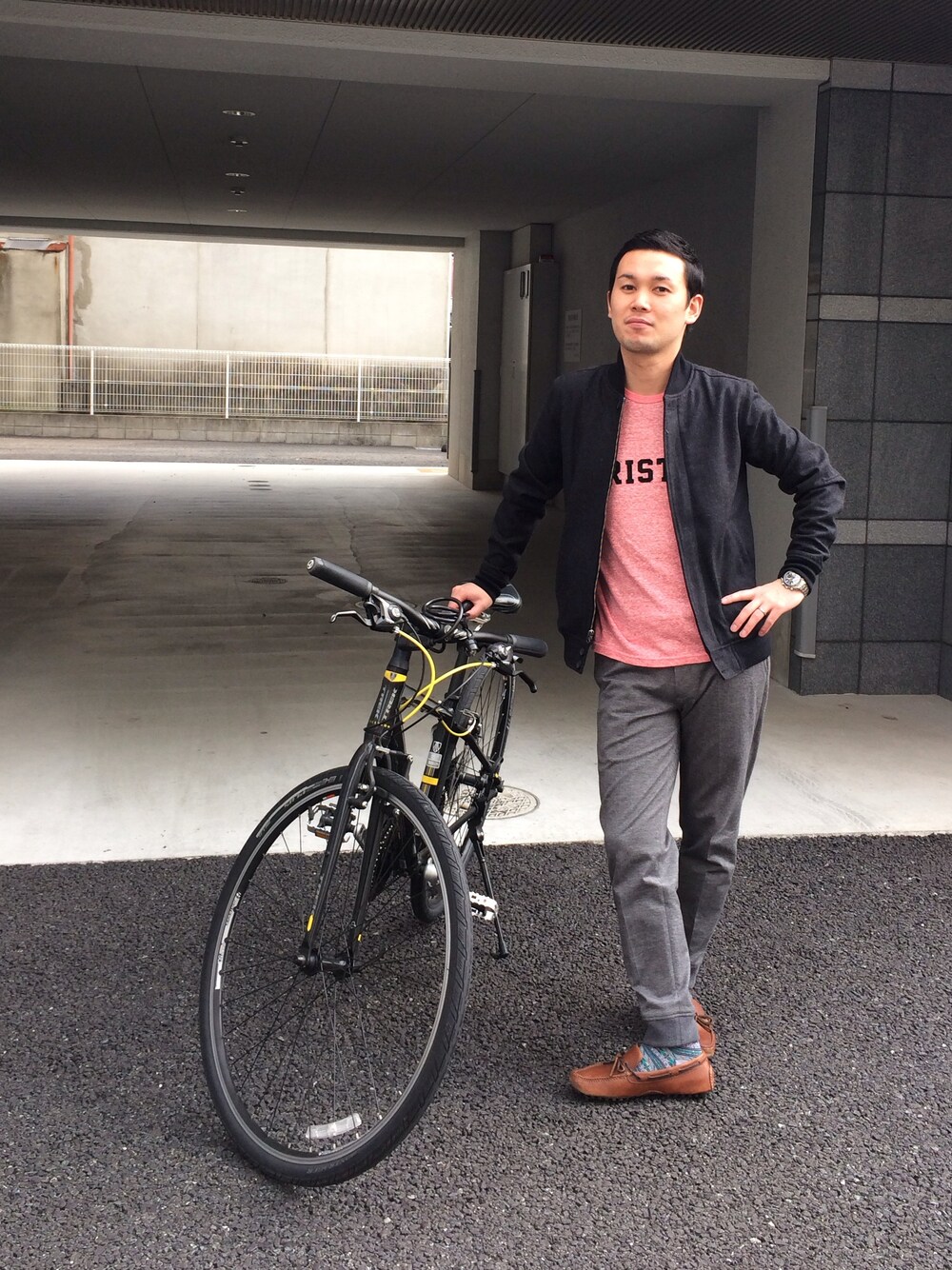 「Saturdays NYCのアイテム（ブルゾン、ブラック系）」を使った、echigo711さん（メンズ・170cm）の春コーディネートの1枚目の写真