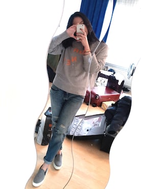 「CELINE」｜「アイテム（スウェット）」を使った、Melody Juiさん（レディース・168cm）の冬コーディネート