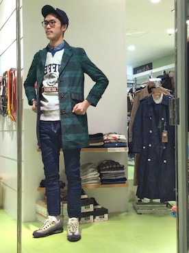 「The DUFFER of ST.GEORGE（ザダファーオブセントジョージ）のアイテム（チェスターコート）」を使った、TAKEKAWAさん（メンズ・187cm）の冬コーディネート