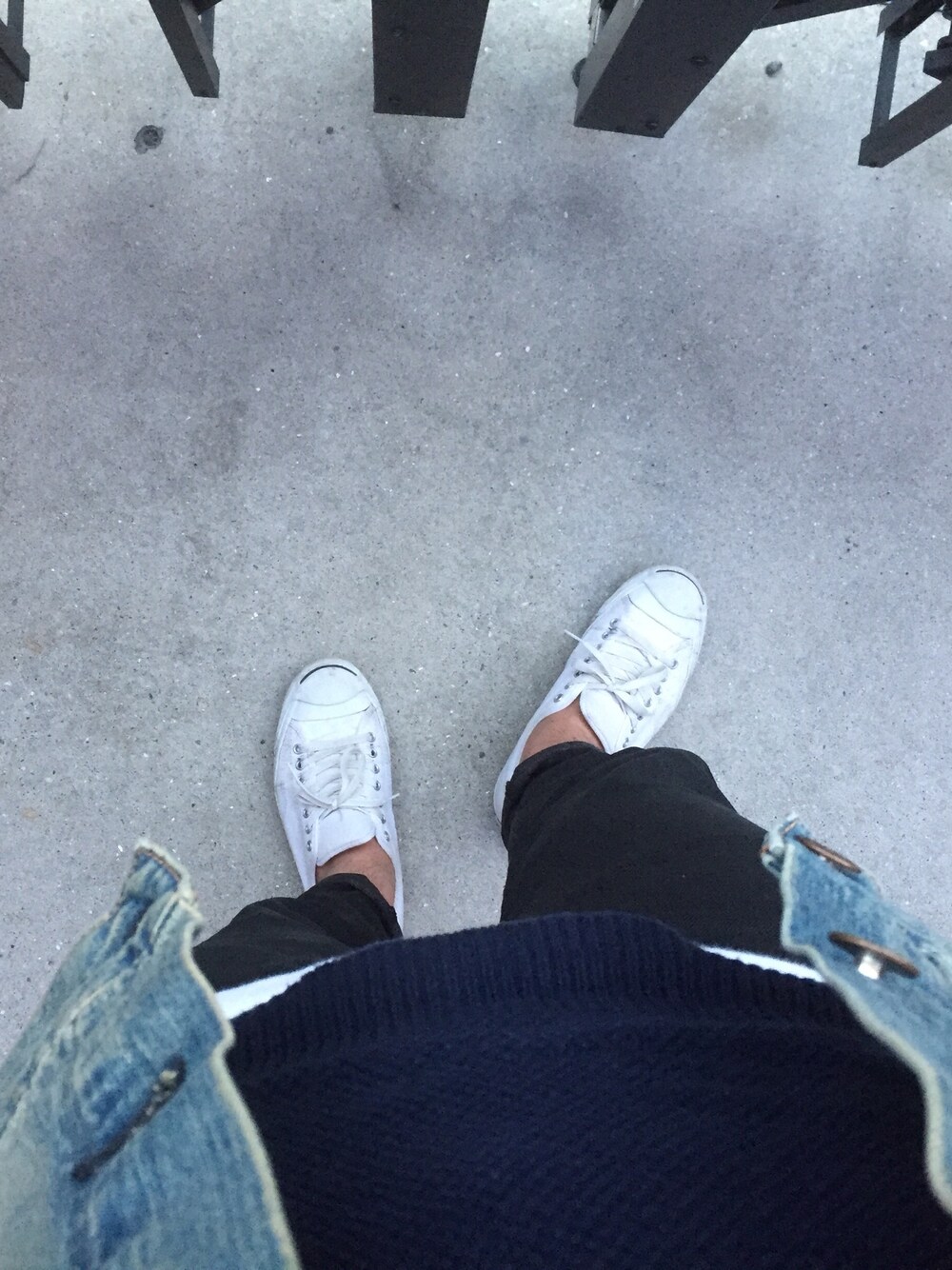 「プチプラ、シンプル」｜「CONVERSEのCONVERSE / JACK PURCEL（スニーカー、ホワイト系）」を使った、kさん（メンズ・178cm）の秋コーディネートの1枚目の写真