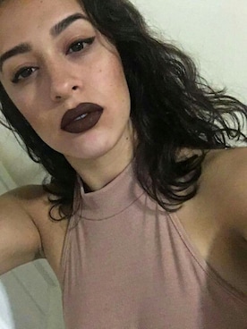 「アイテム（ファンデーション、ブラック系）」を使った、Fátima Largaespadaさん（レディース・163cm）の夏コーディネート