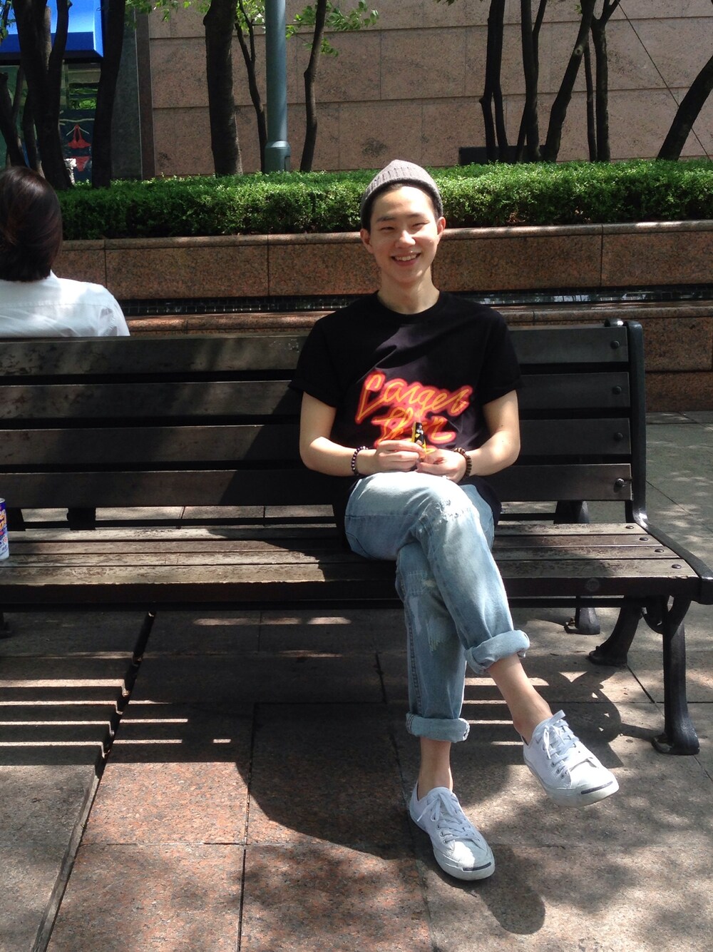 「cheap monday、CHEAPMONDAY、jack purcell」｜「CHEAP MONDAYのFantastic tee Larger than life（Tシャツ/カットソー、ブラック系）」を使った、안상우さん（メンズ・173cm）の夏コーディネートの1枚目の写真