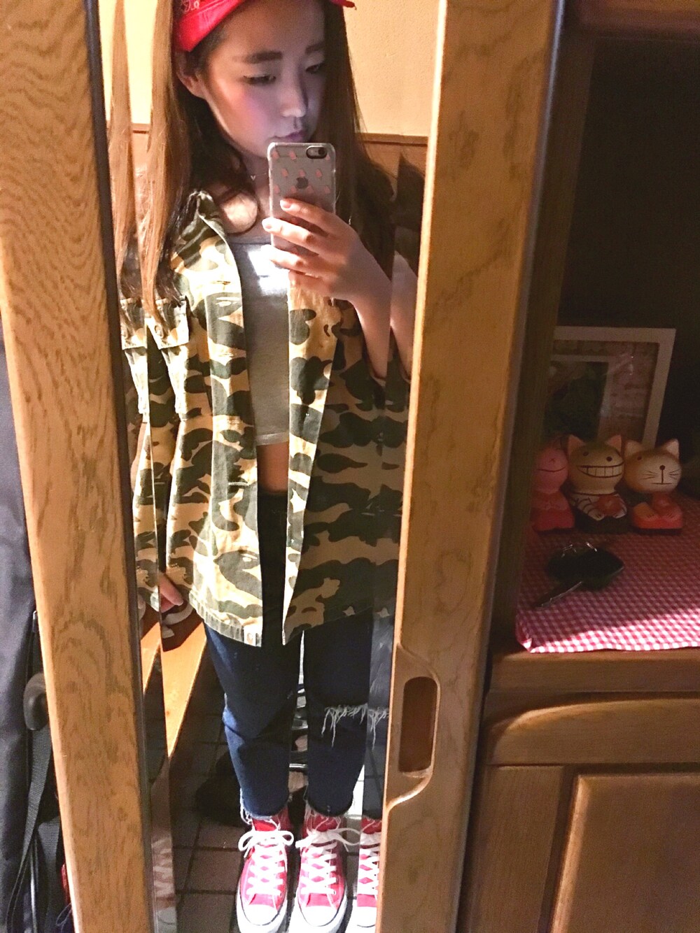 「ootd、SELFIE、street、streetfashion、spring、converse、ape、holiday」｜「A BATHING APEのアイテム（ミリタリージャケット、グリーン系）」を使った、ERIKAさん（レディース・153cm）の春コーディネートの1枚目の写真