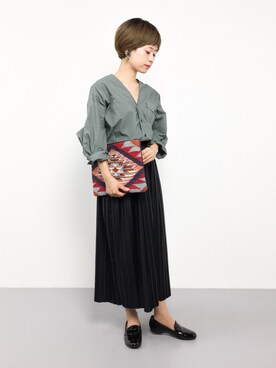 「カーキシャツ」｜「アイテム（PC・スマホグッズ/家電）」を使った、yukiさん（レディース・152cm）の夏コーディネート