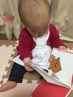 「デニムレギンス」｜「アイテム（レッグウェア）」を使った、rinanaさん（キッズ・70cm）の冬コーディネート