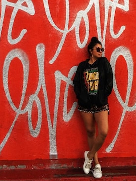 「VINTAGE（ヴィンテージ）のアイテム（Tシャツ/カットソー、その他）」を使った、Brandi Clariceさん（レディース）の秋コーディネート