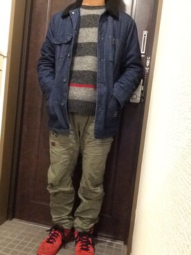 「STUSSY（ステューシー）のアイテム（デニムジャケット）」を使った、2481093さん（メンズ・175cm）の冬コーディネート