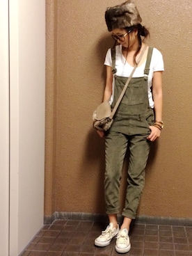 「SPINNS(スピンズ)のアイテム(サロペット/オーバーオール)」を使った、Shu_coさん(レディース・161cm)の秋コーディネート