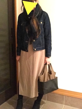 「スリット」｜「アイテム（デニムジャケット）」を使った、s a y a ▽さん（レディース・164cm）の秋コーディネート