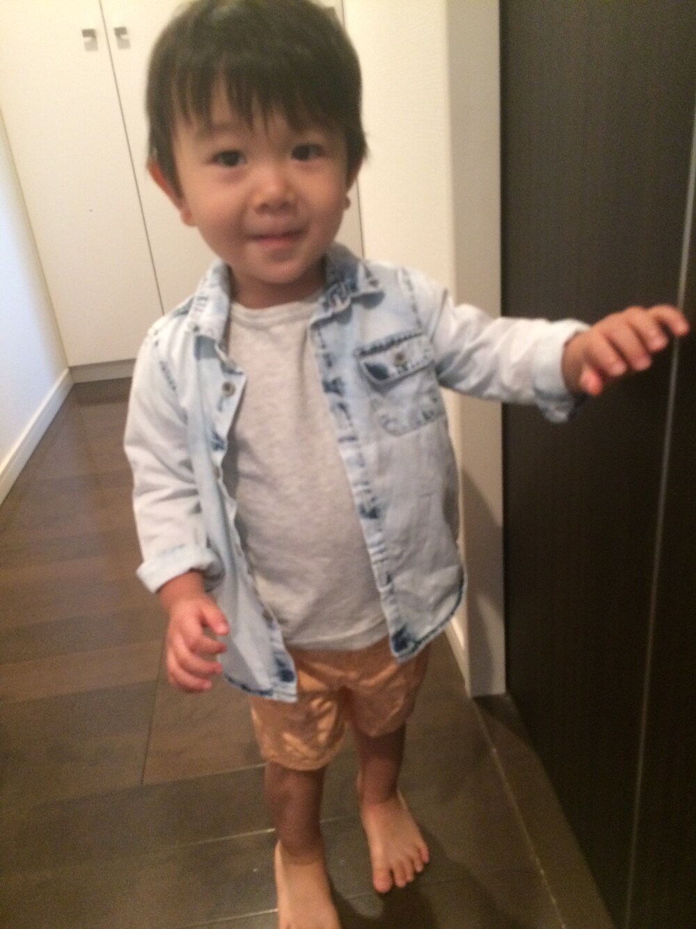 「シルバーウィーク、ZARA KIDS、無印良品、デニムシャツ」｜「ZARA KIDSのアイテム（シャツ/ブラウス、ブルー系）」を使った、★DERA★さん（キッズ・80cm）の秋コーディネートの1枚目の写真