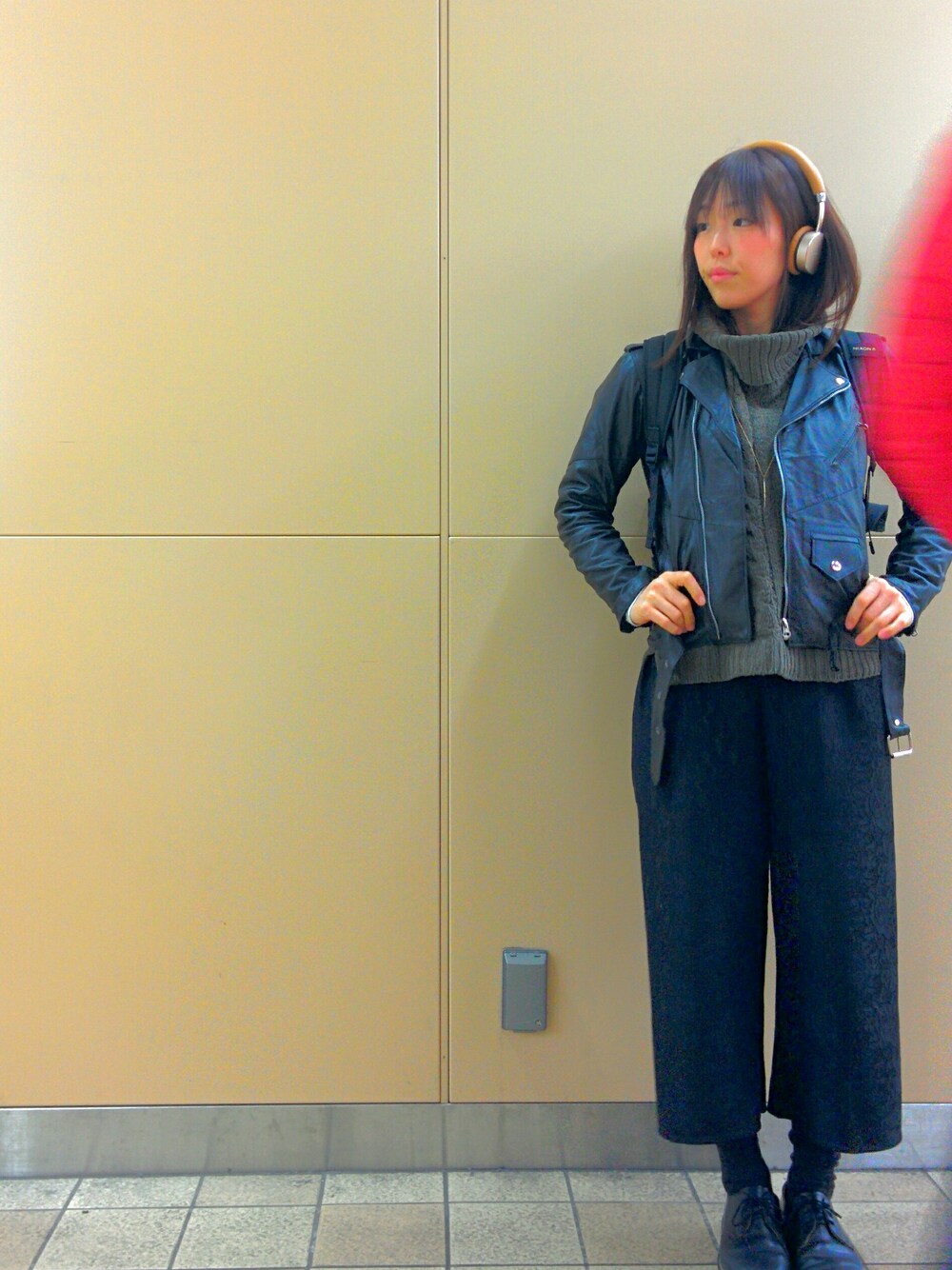 「古着のアイテム（その他パンツ、ブラック系）」を使った、hossy☆さん（レディース・161cm）の冬コーディネートの1枚目の写真
