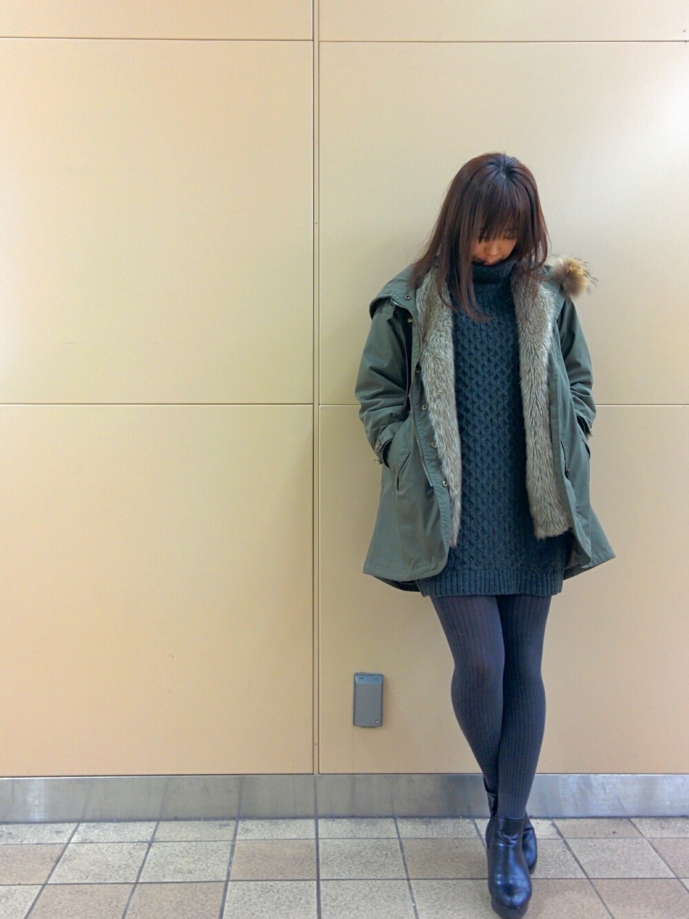 「JEANASISのアイテム（モッズコート、グリーン系）」を使った、hossy☆さん（レディース・161cm）の冬コーディネートの1枚目の写真